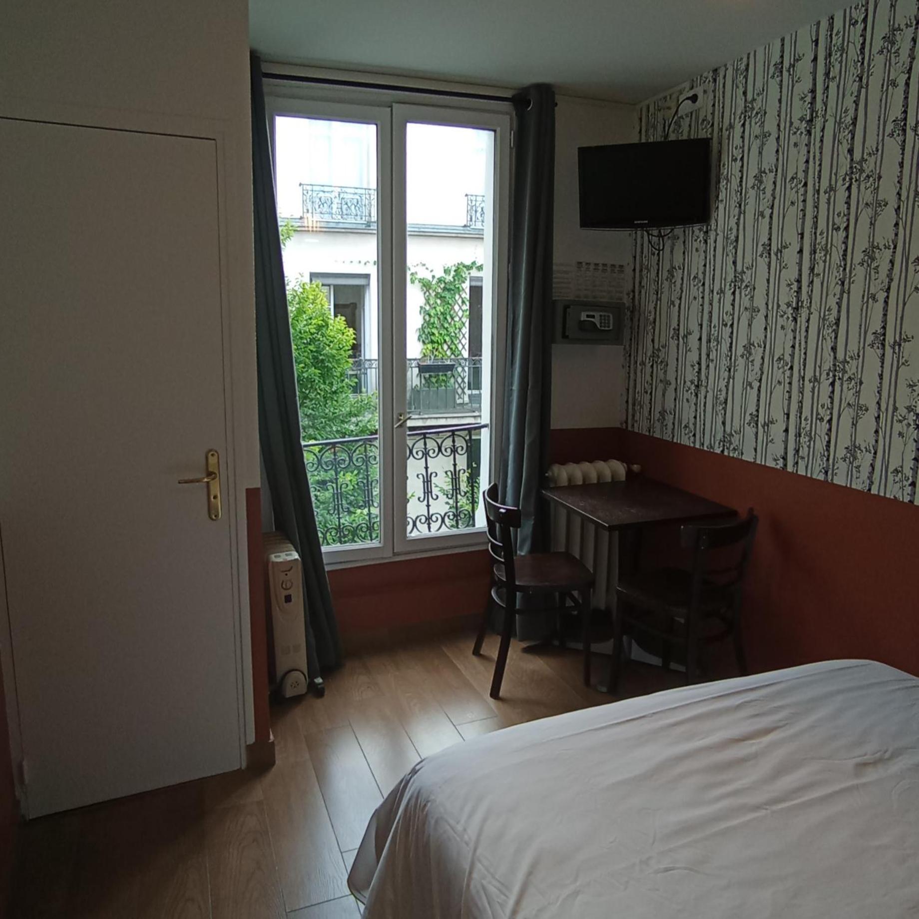 Ostello Caulaincourt Montmartre By Hiphophostels