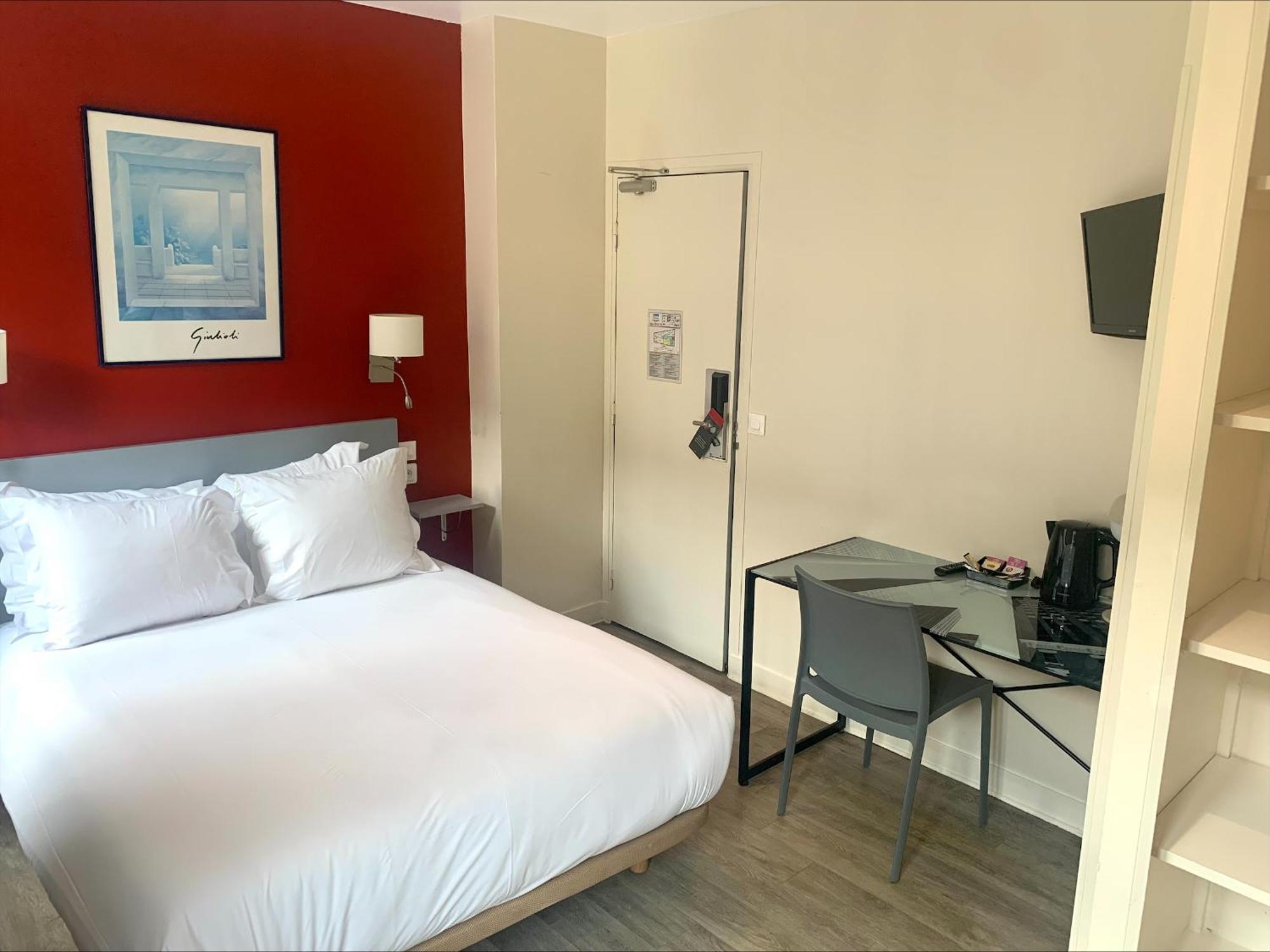Hipotel Belgrand Mairie Du 20ème Hotel