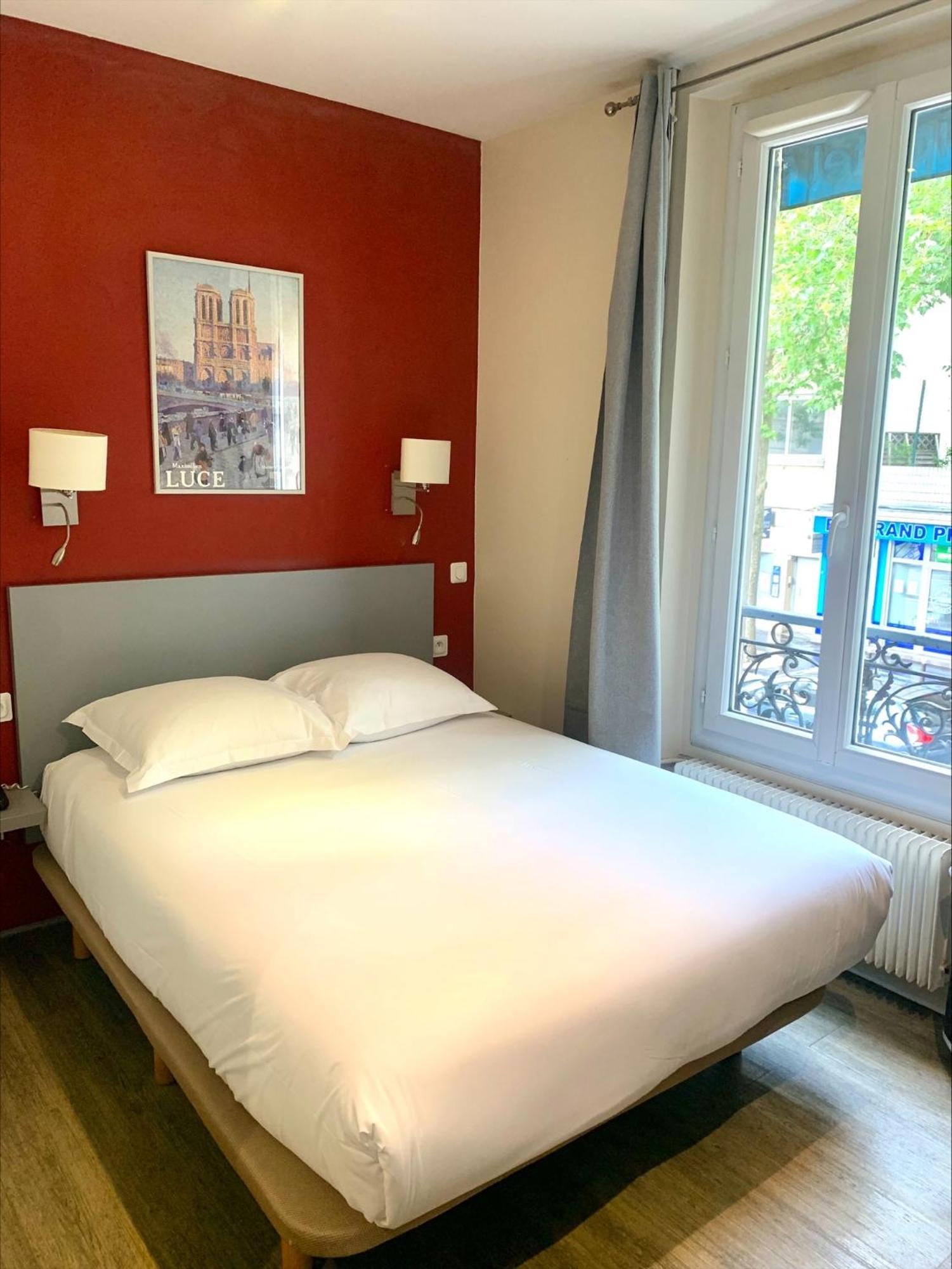 Hotel Hipotel Belgrand Mairie Du 20ème 3*
