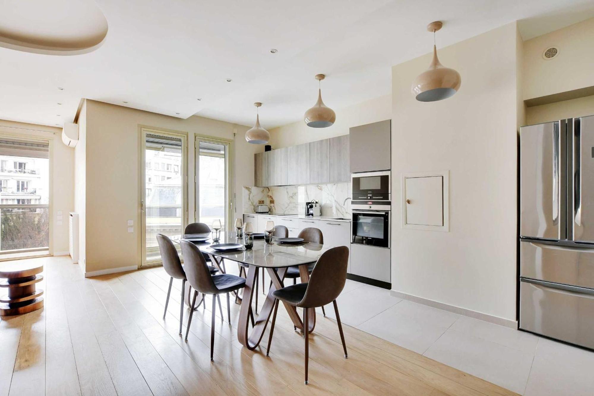 Apartment Modern Elegance A Stone's Throw From The Arc De Triomphe