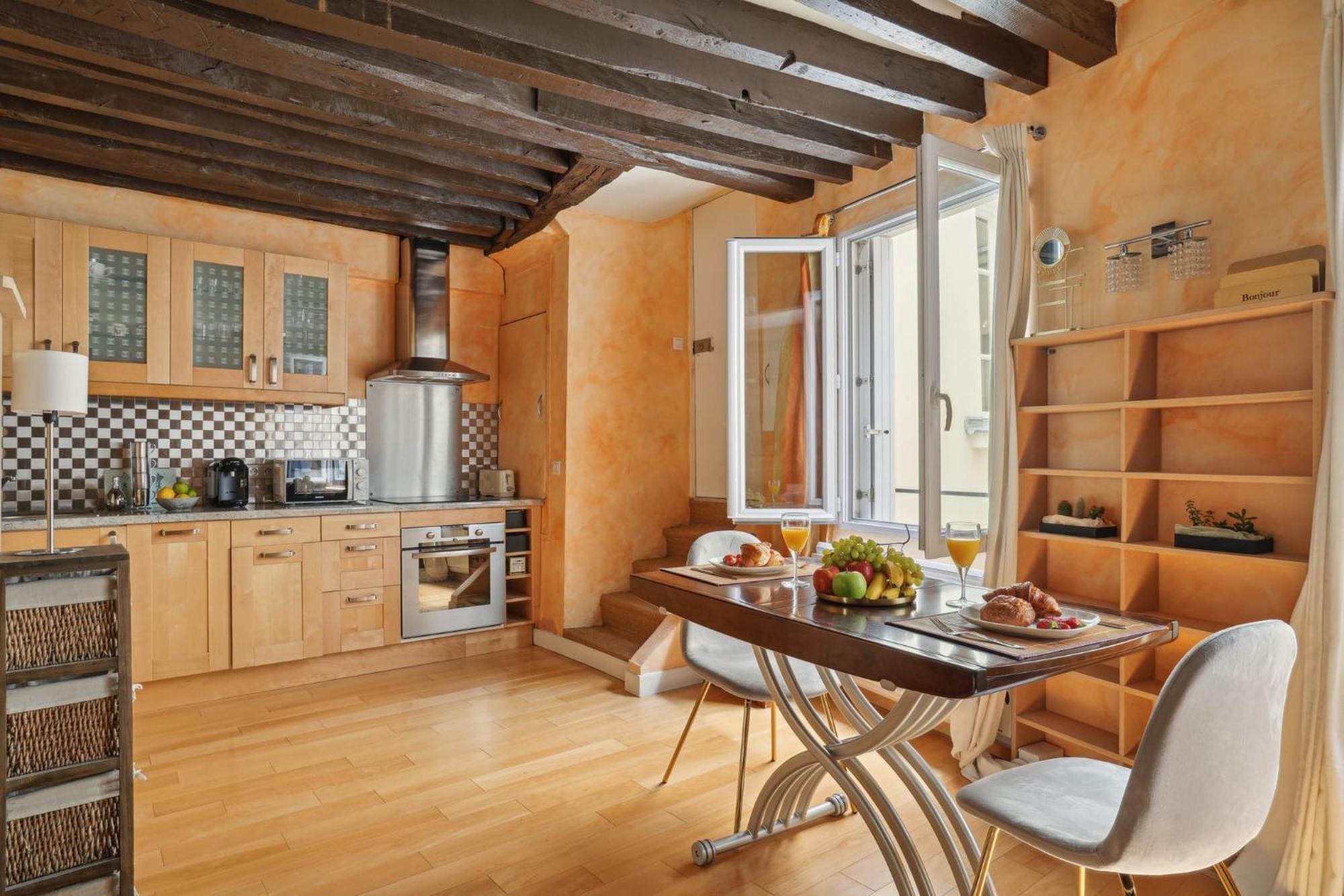 Le Marais & Pompidou - Cityapartmentstay Paris