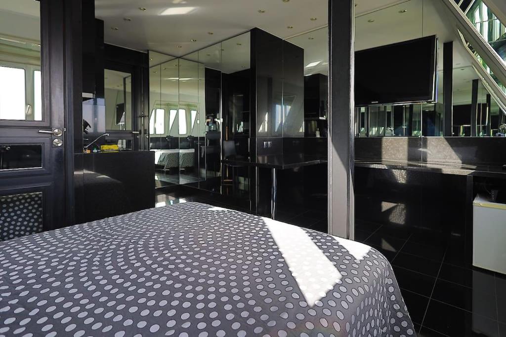 De Luxe Apartment Paris