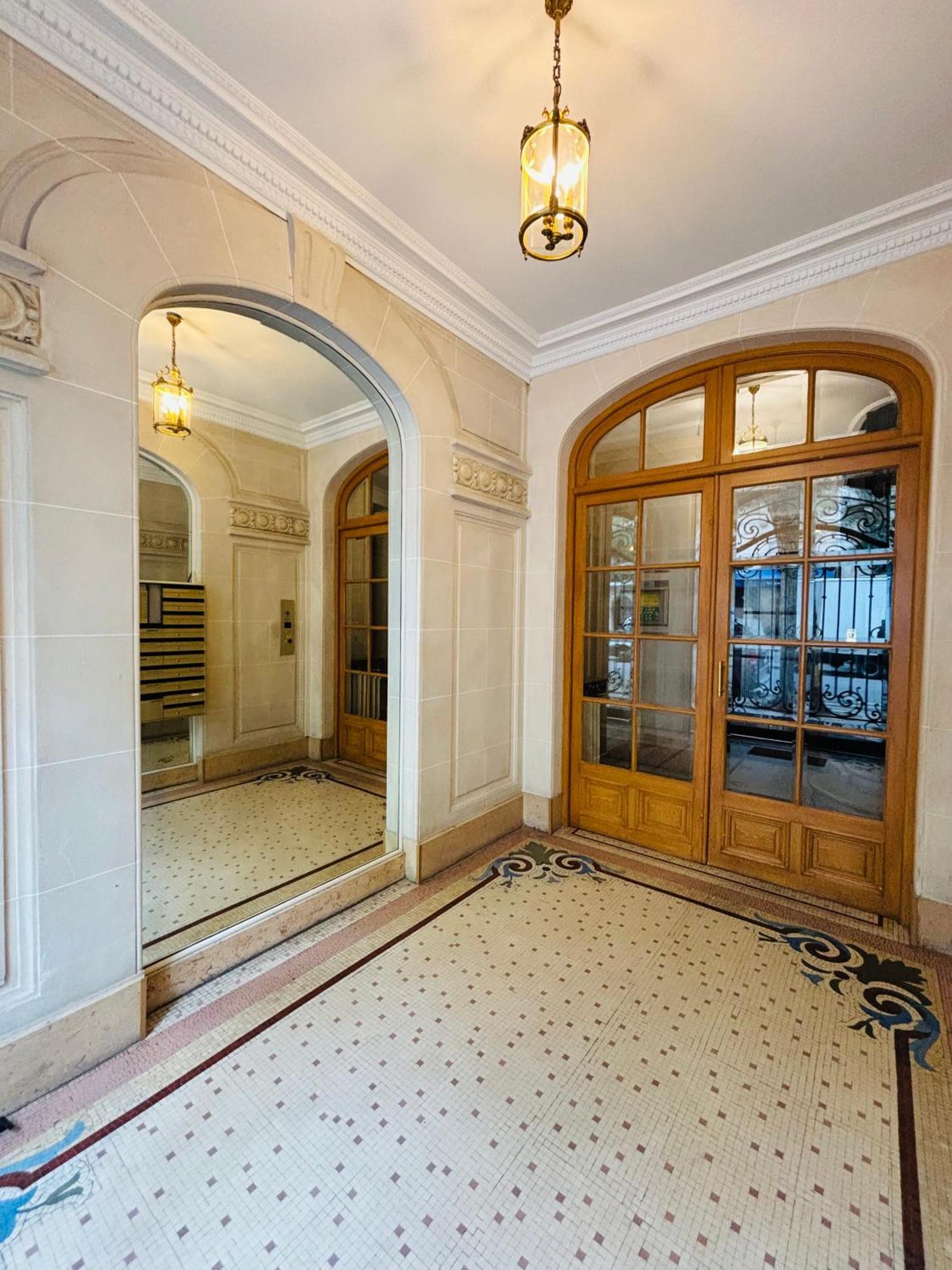 Appartamento Le Felix - Proche Metro, Tous Commerces Parigi