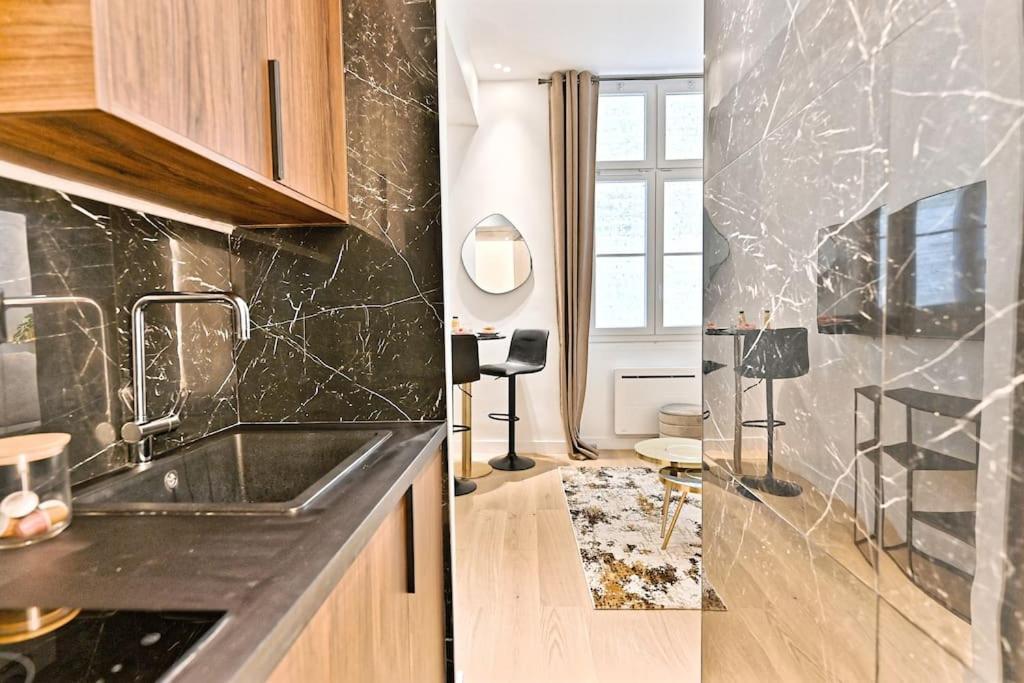 Chic Au Centre Du Sentier Appartamento Parigi