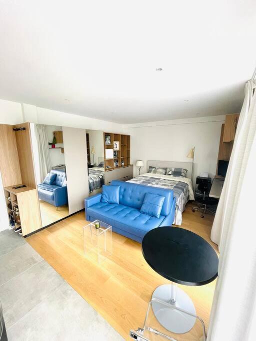 Luxueux 3 Voyageurs Bastille Parigi