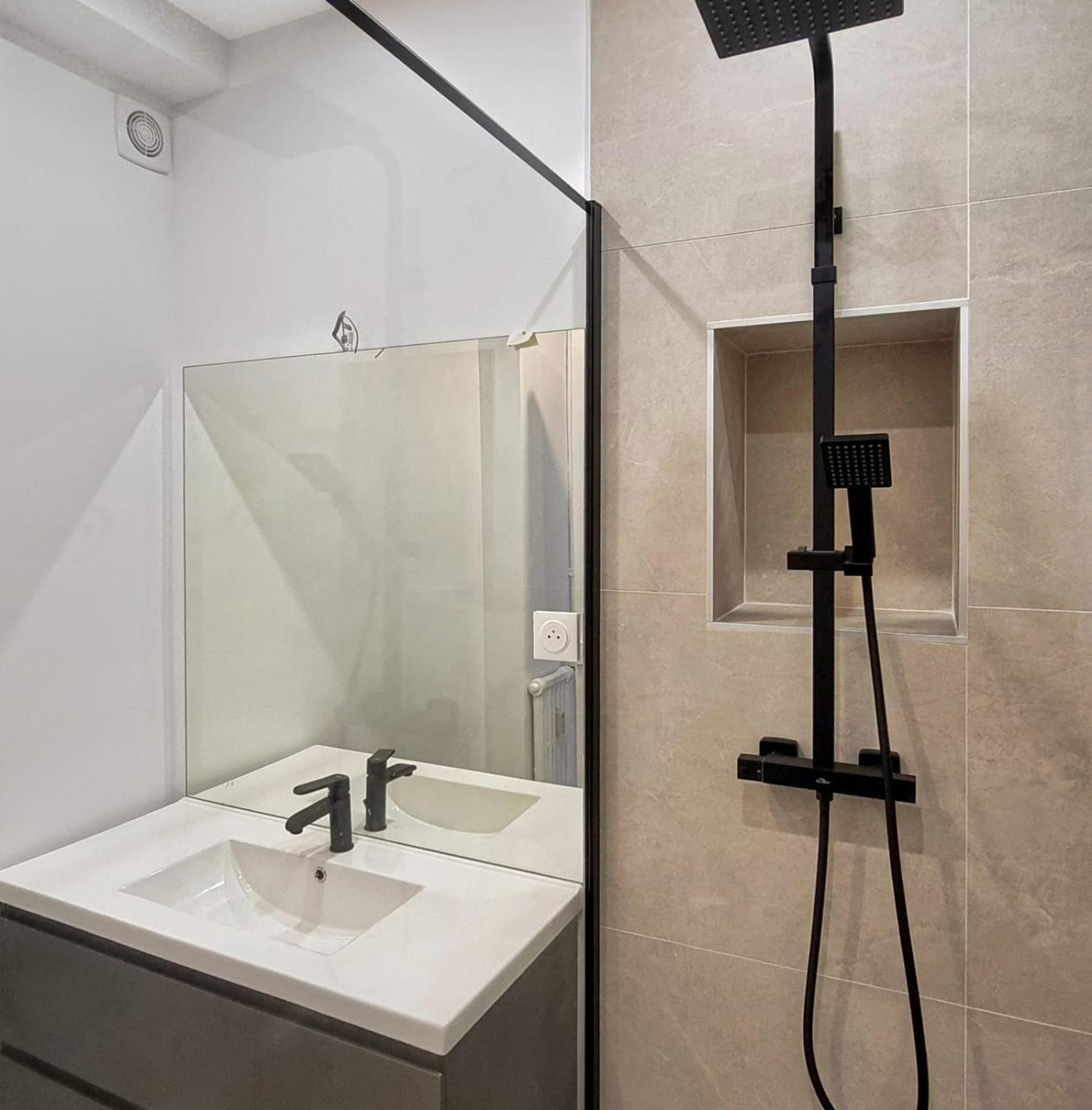Amazing Refurbished Flat In V Appartamento