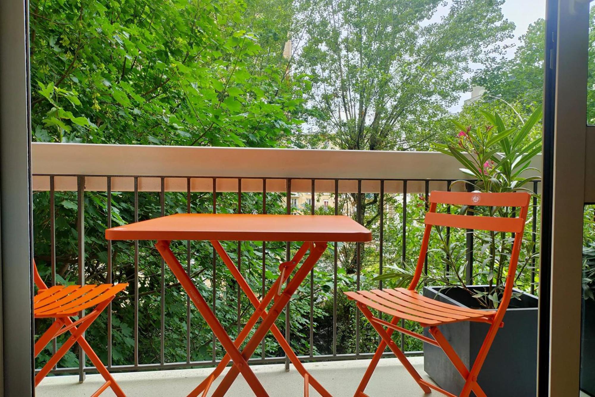 Cosy Overlooking A Area Apartment