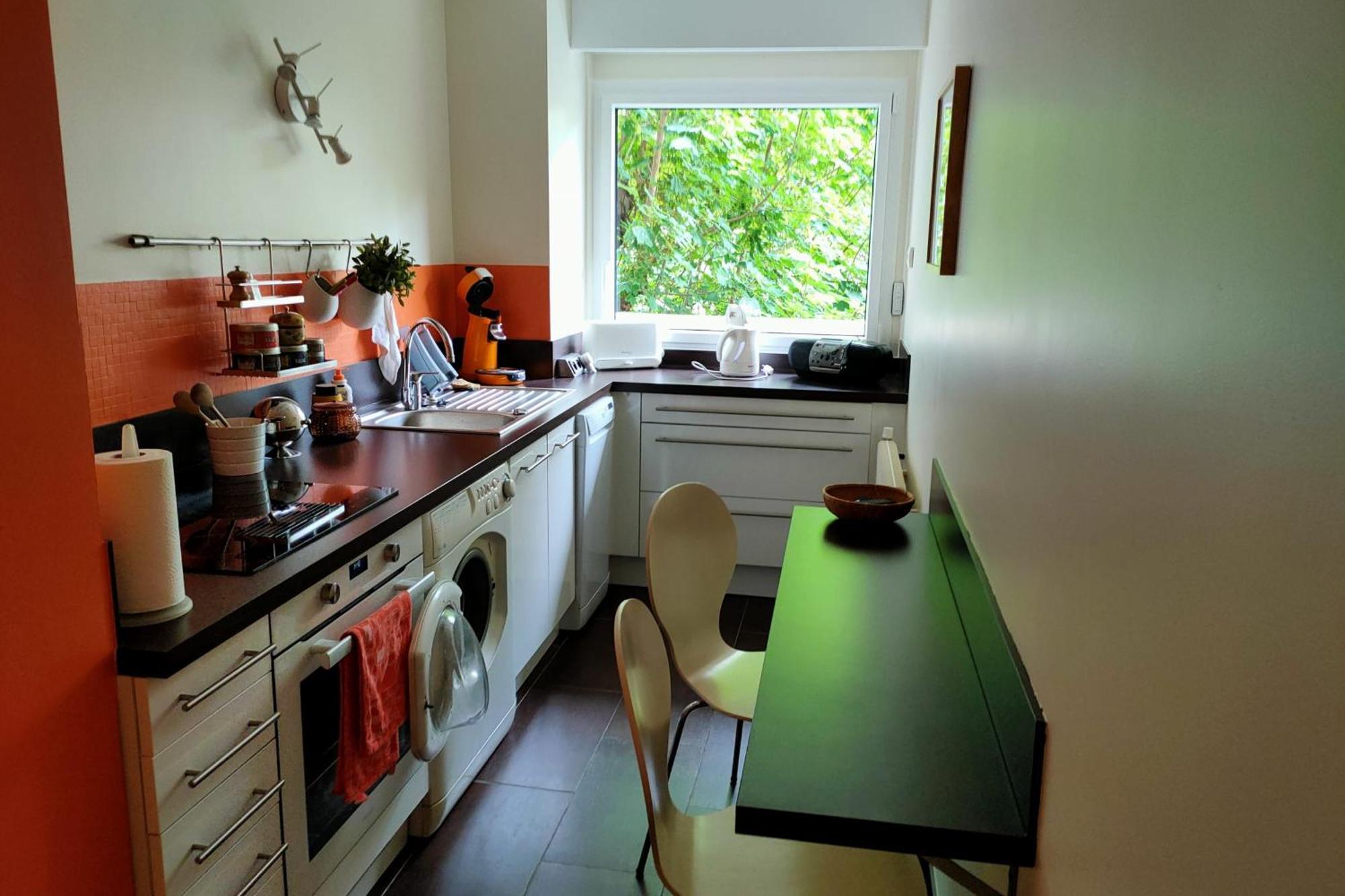 Cosy Overlooking A Area Apartment