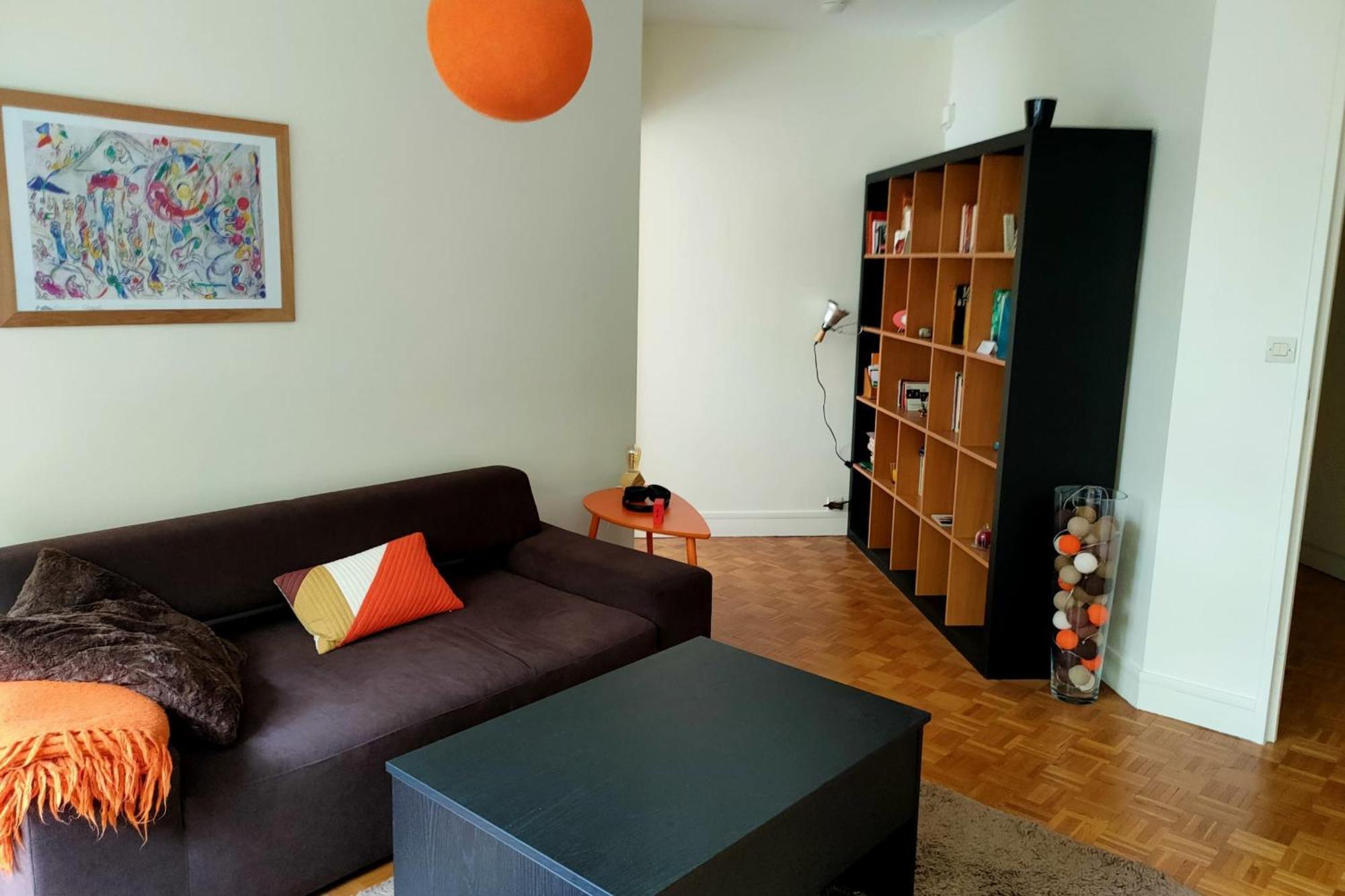 Cosy Overlooking A Area * Paris