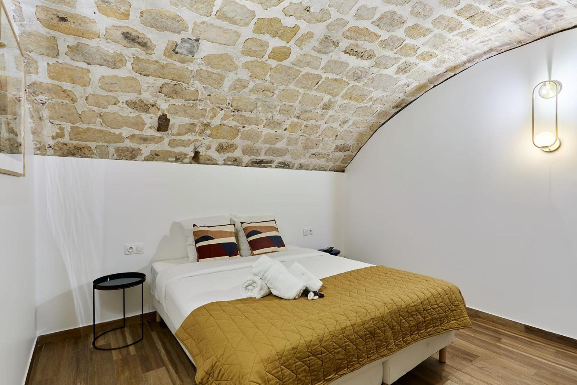 Duplex In The Center Of