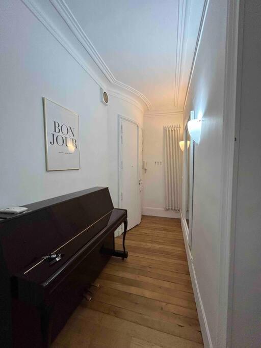 Appartamento 3 Pieces Dans Le Coeur Du 16e Parigi