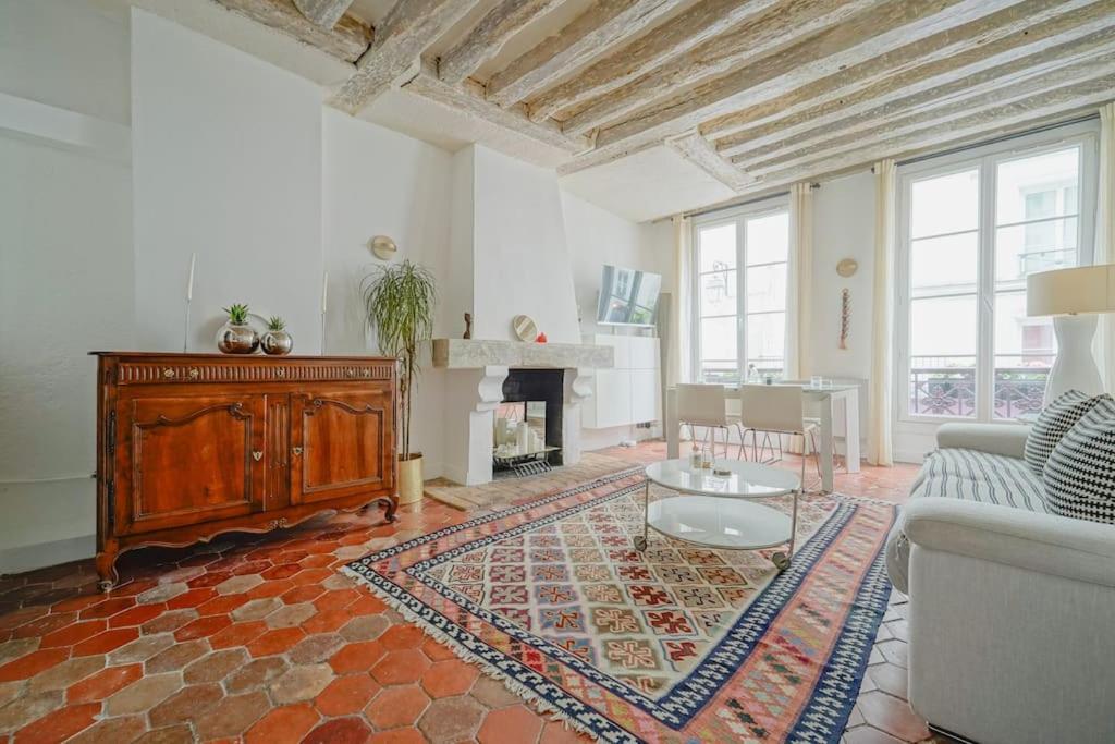 2 Bedroom With The Location Of In 2nd Arr Appartamento