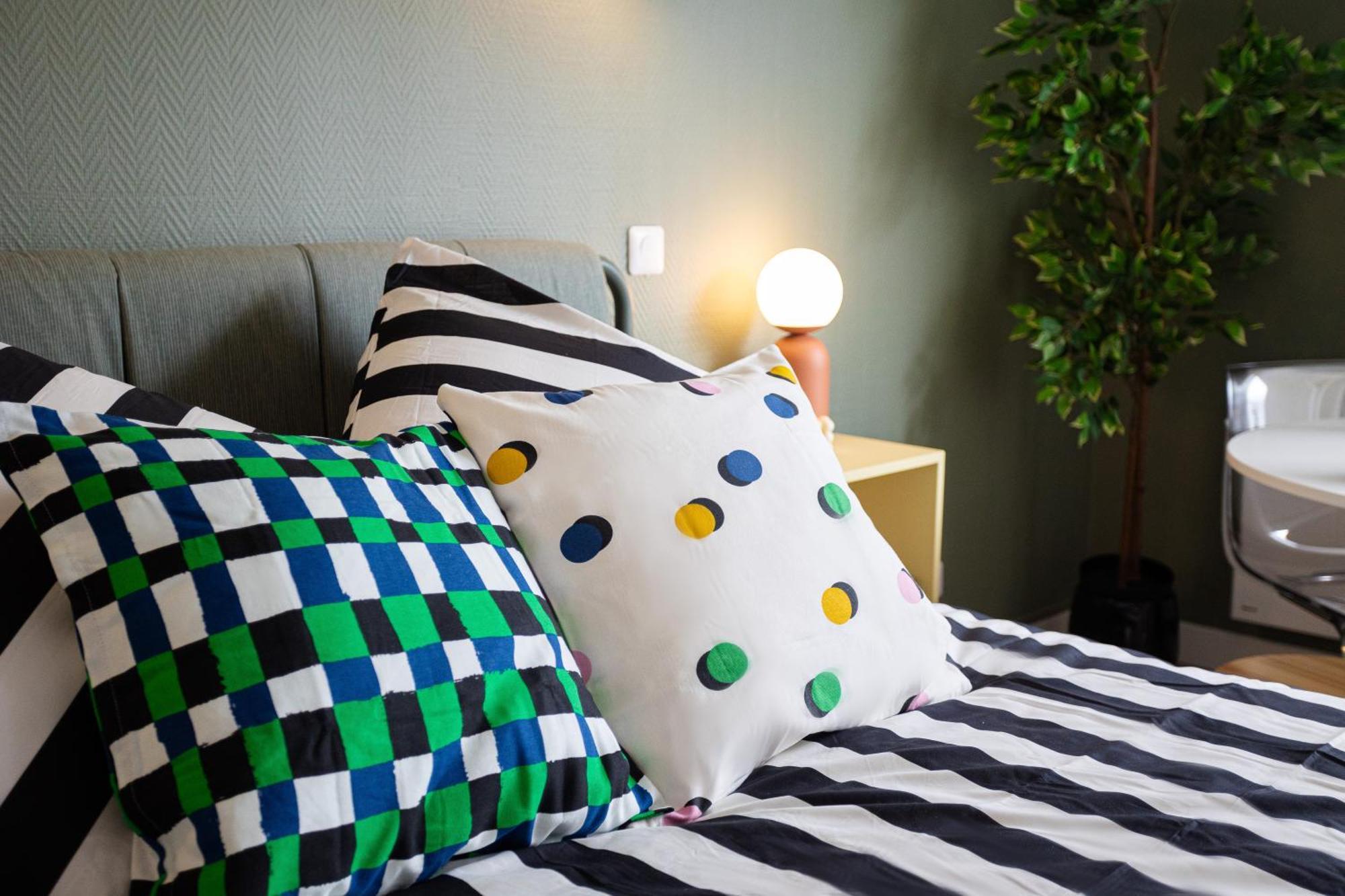 Lila - Confortable In * Parigi