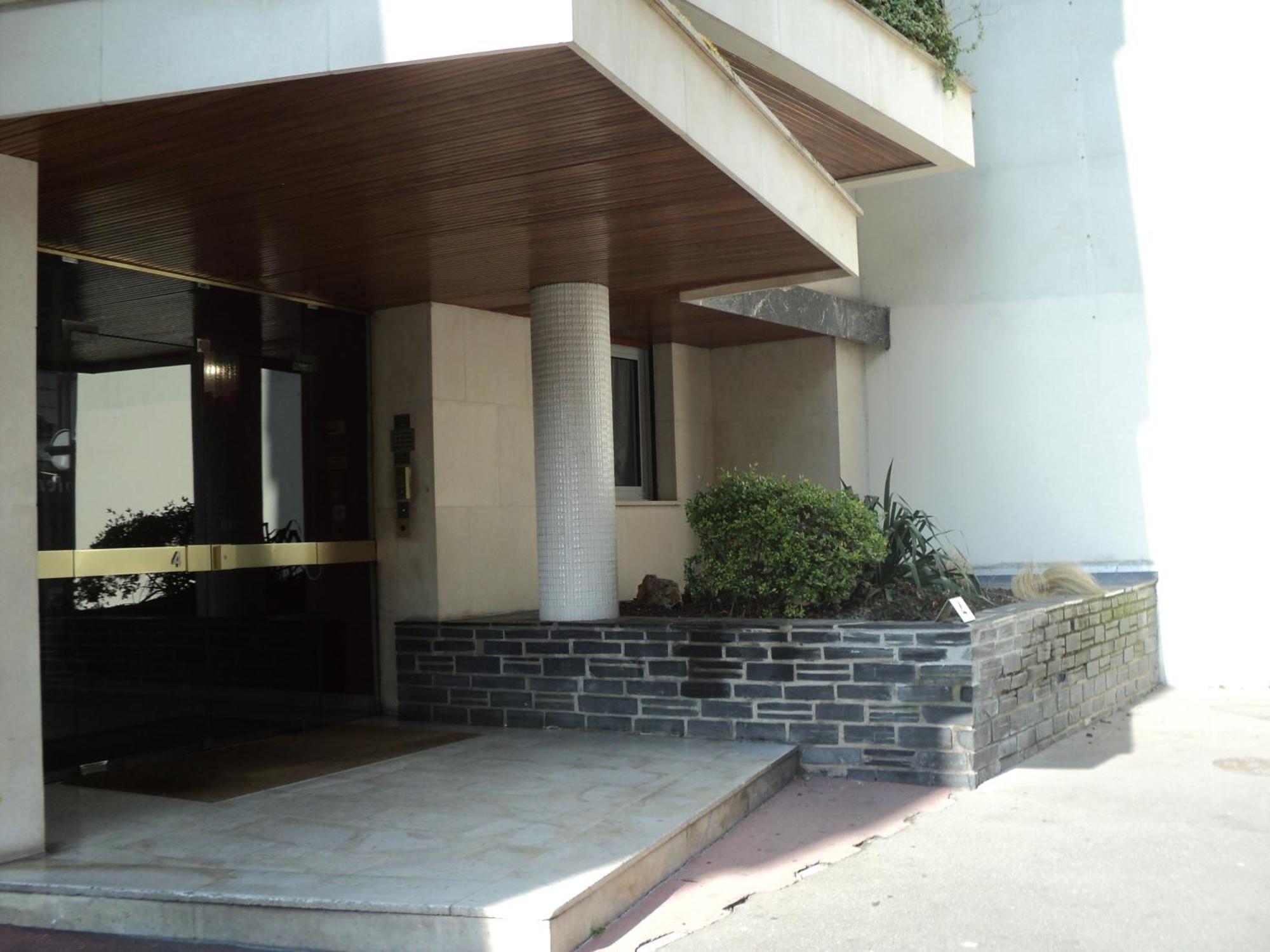 Studette Meublee, Ranelagh 16e Appartamento