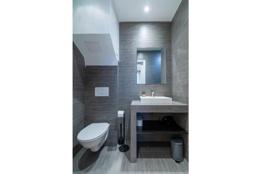Cozy Modern-paris7-tour Eiffel-champs De Mars Apartment Paris