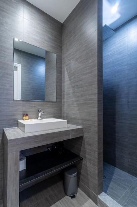 Cozy Modern-paris7-tour Eiffel-champs De Mars Apartment *