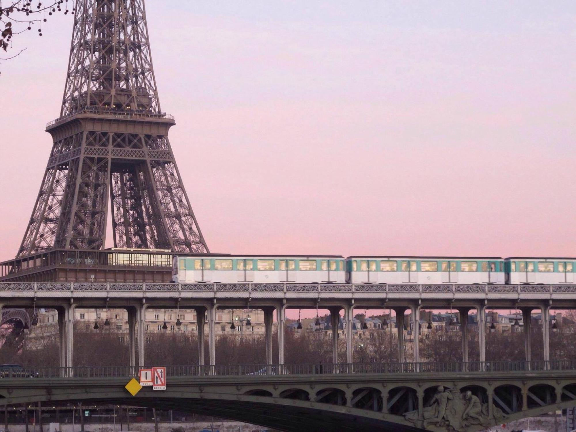 Eiffel Citea Access Dayroom Espace Sans Nuitee Et Partagee Chatillon Nuitee -- Repos Journee Ou Espace Travail 8-19h Proche Tour Eiffel Ou Usage Bureau A L'heure En Journee -- Nuitee Chatillon Avenue * Parigi