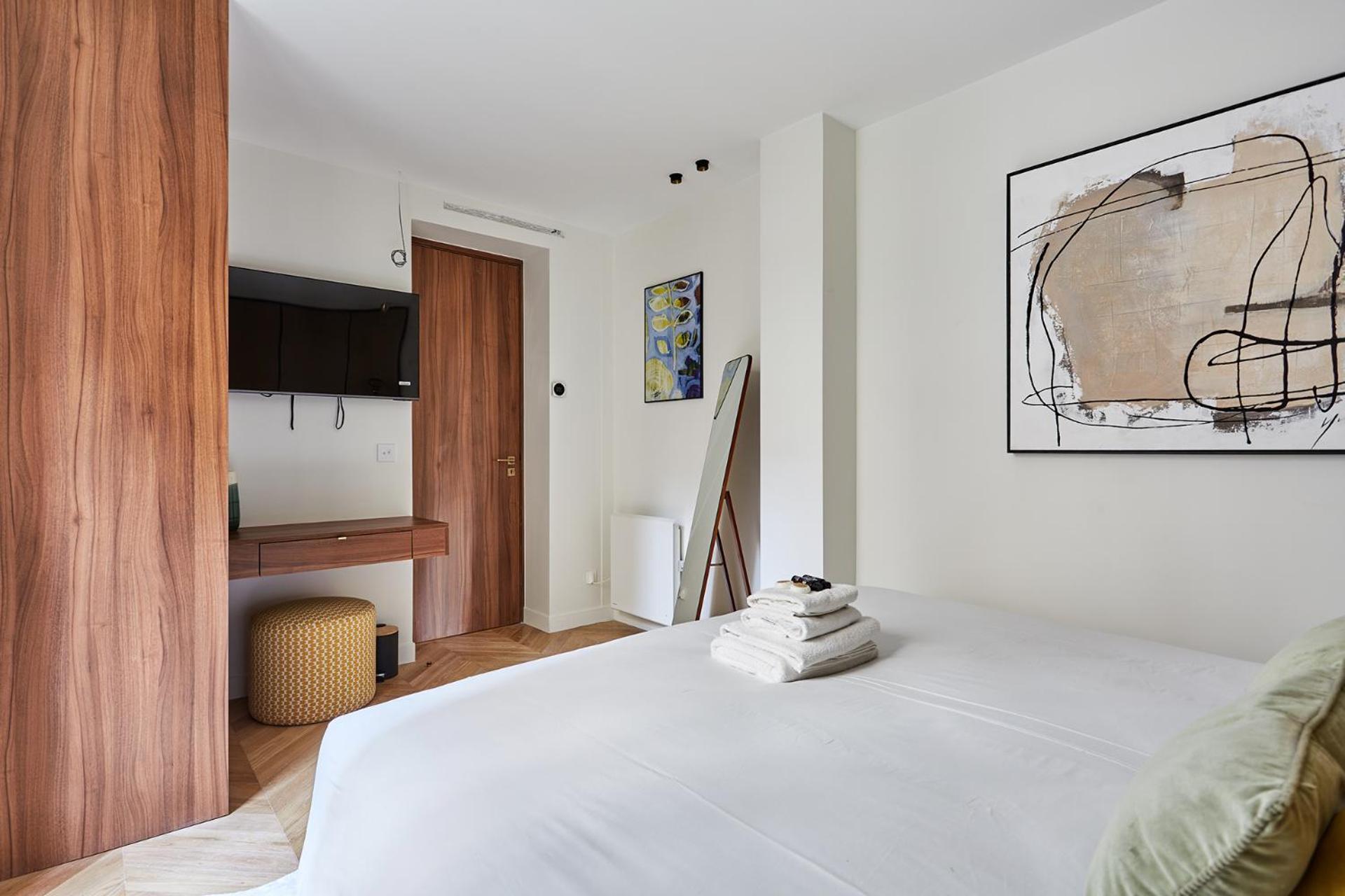 2 Center Of By Prestige Appartamento