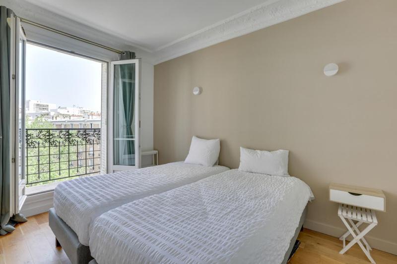 705 Lecourbette - Superbe *