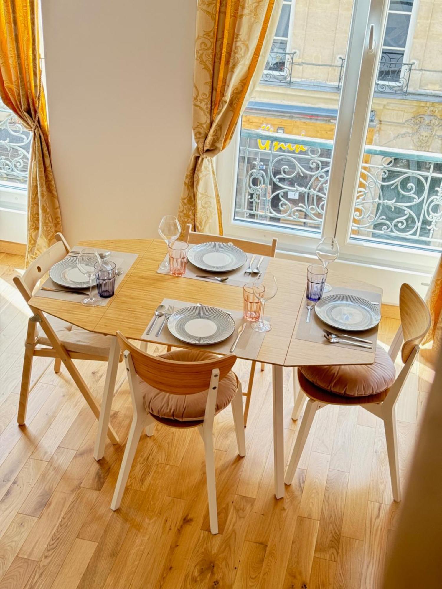 Chez Zenovia *