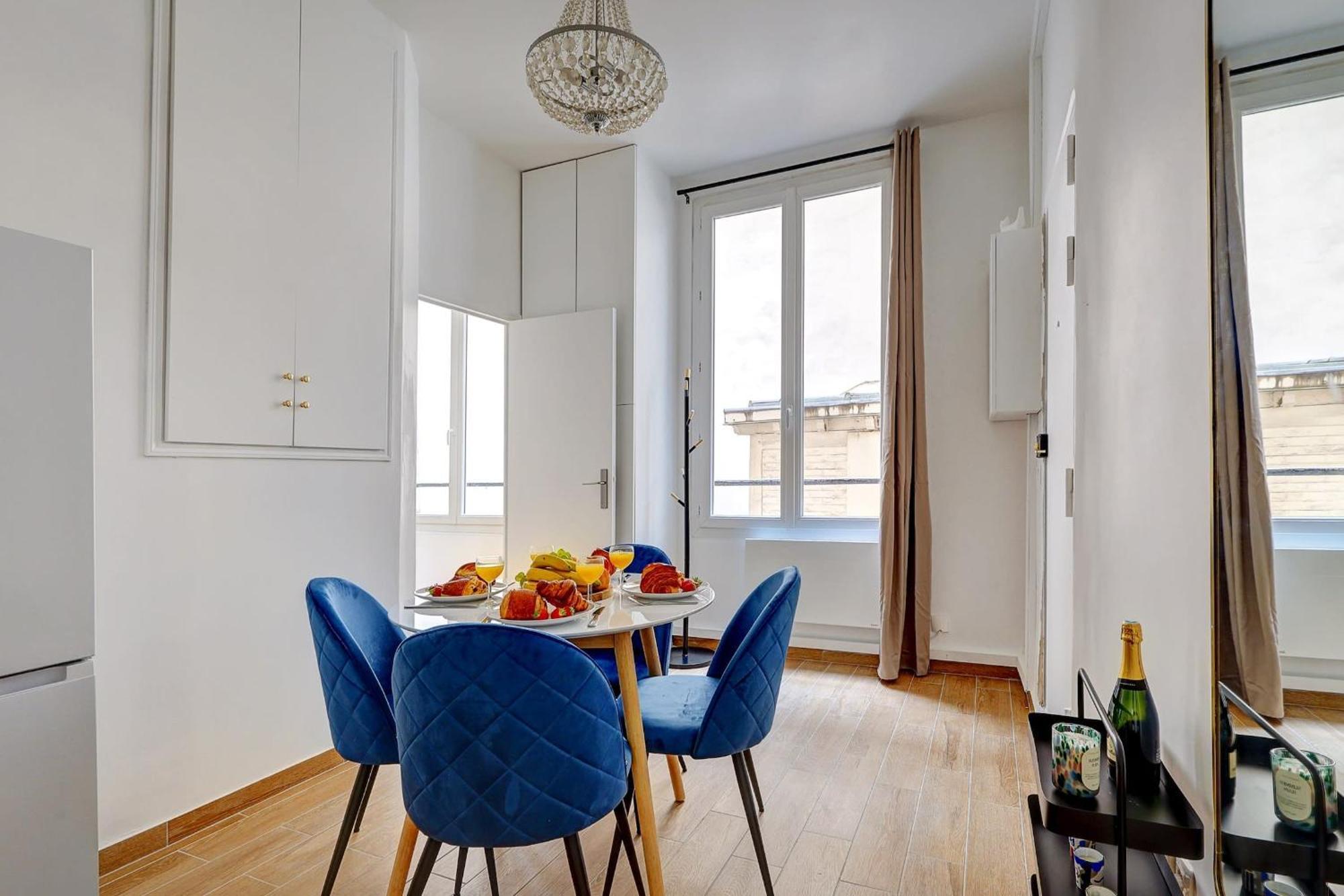 Le Marais & Montorgueil - 2br - Cityapartmentstay Apartment