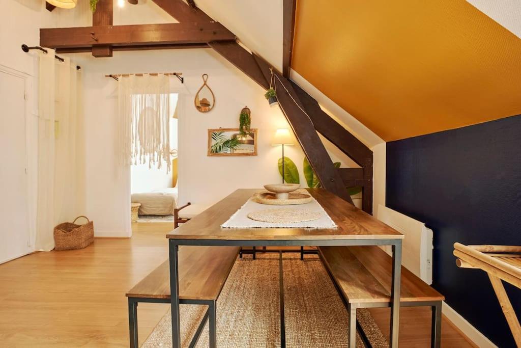 Bourgon Flat Paris