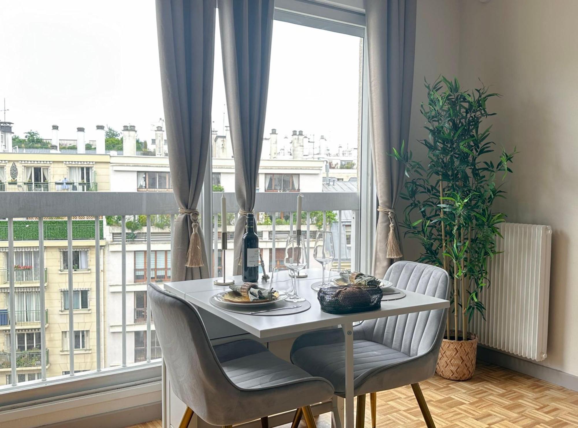 Brand-new With Eiffel Tower View * Paris