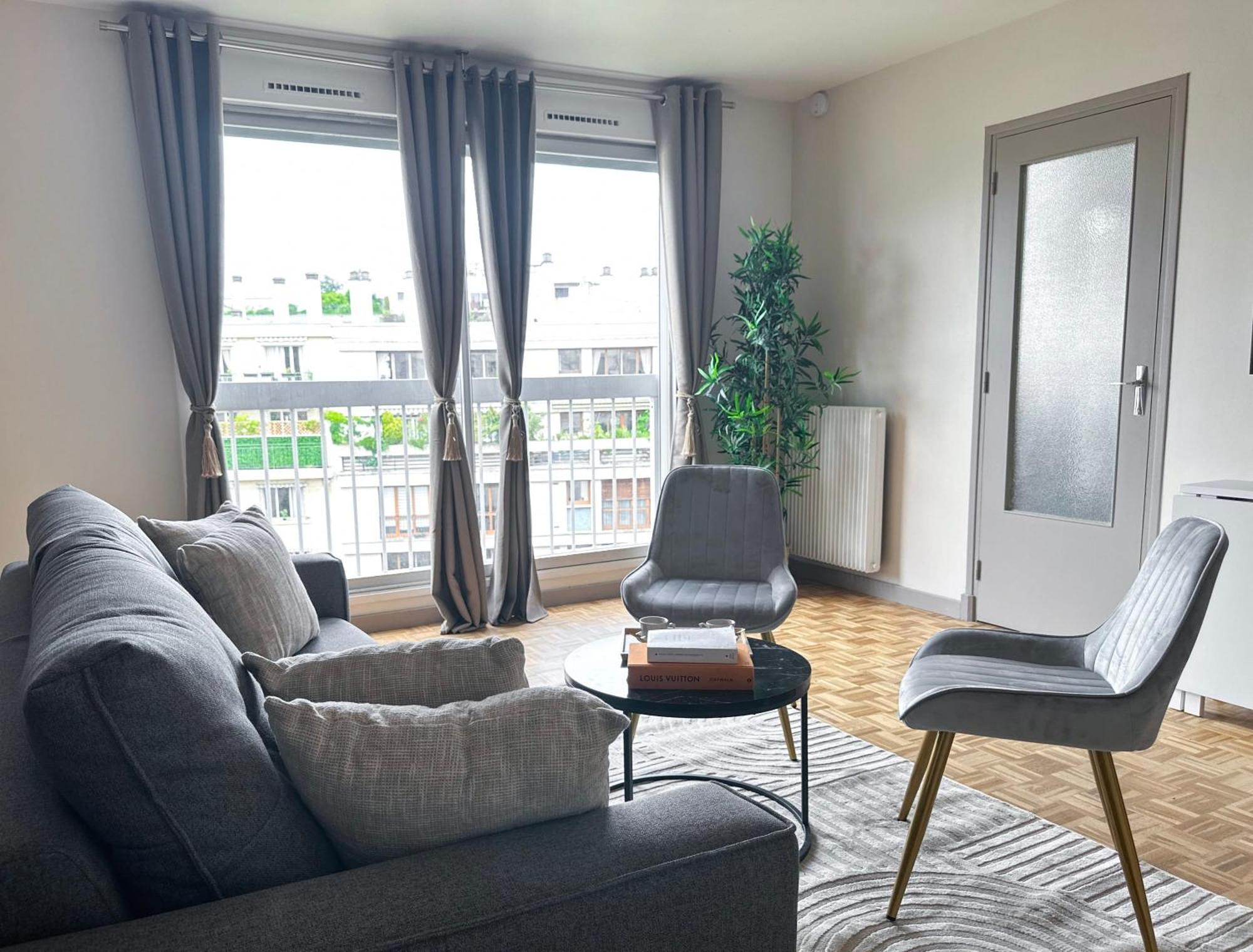 Apartment Brand-new With Eiffel Tower View