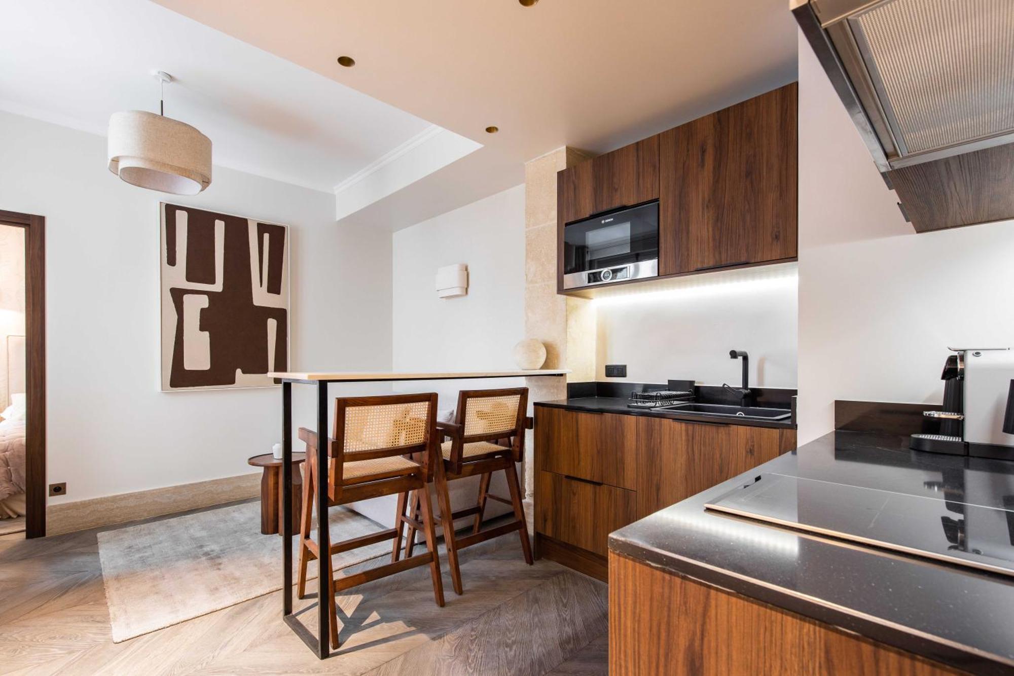Stylish - 1br-4p - Vendome Square Apartment