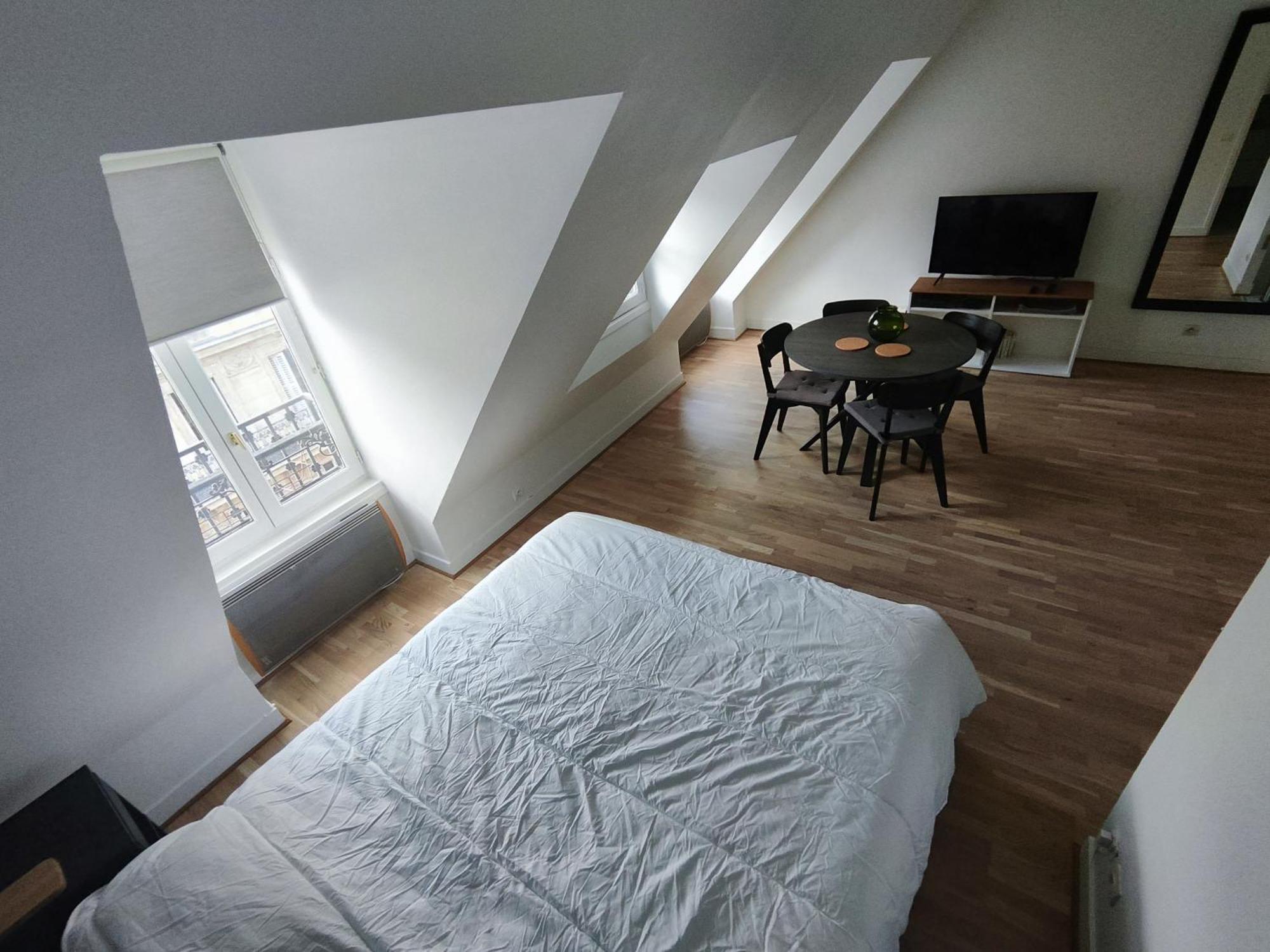 Appartamento Rue De Berri - 8 Parigi
