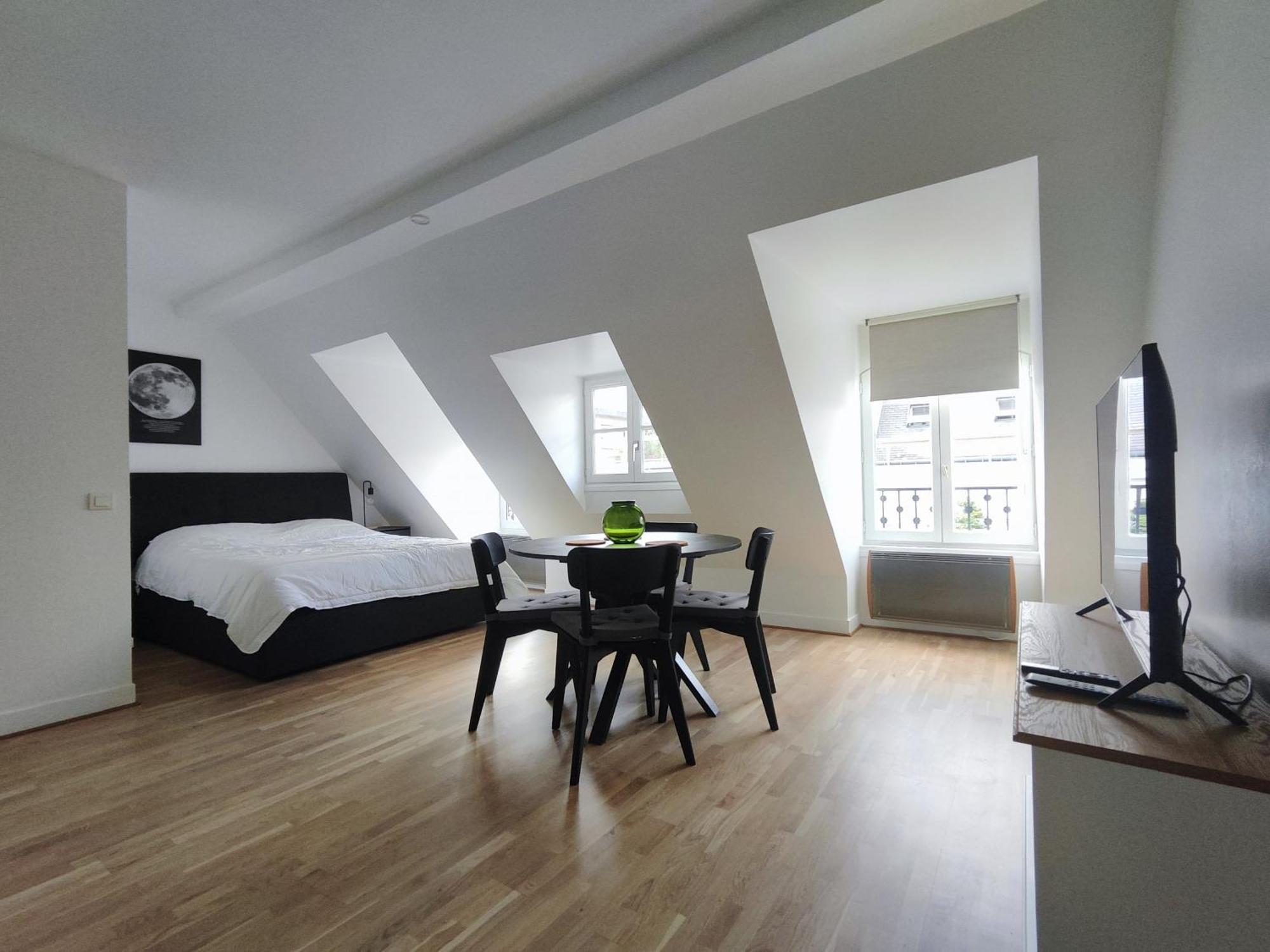 Rue De Berri - 8 Appartamento