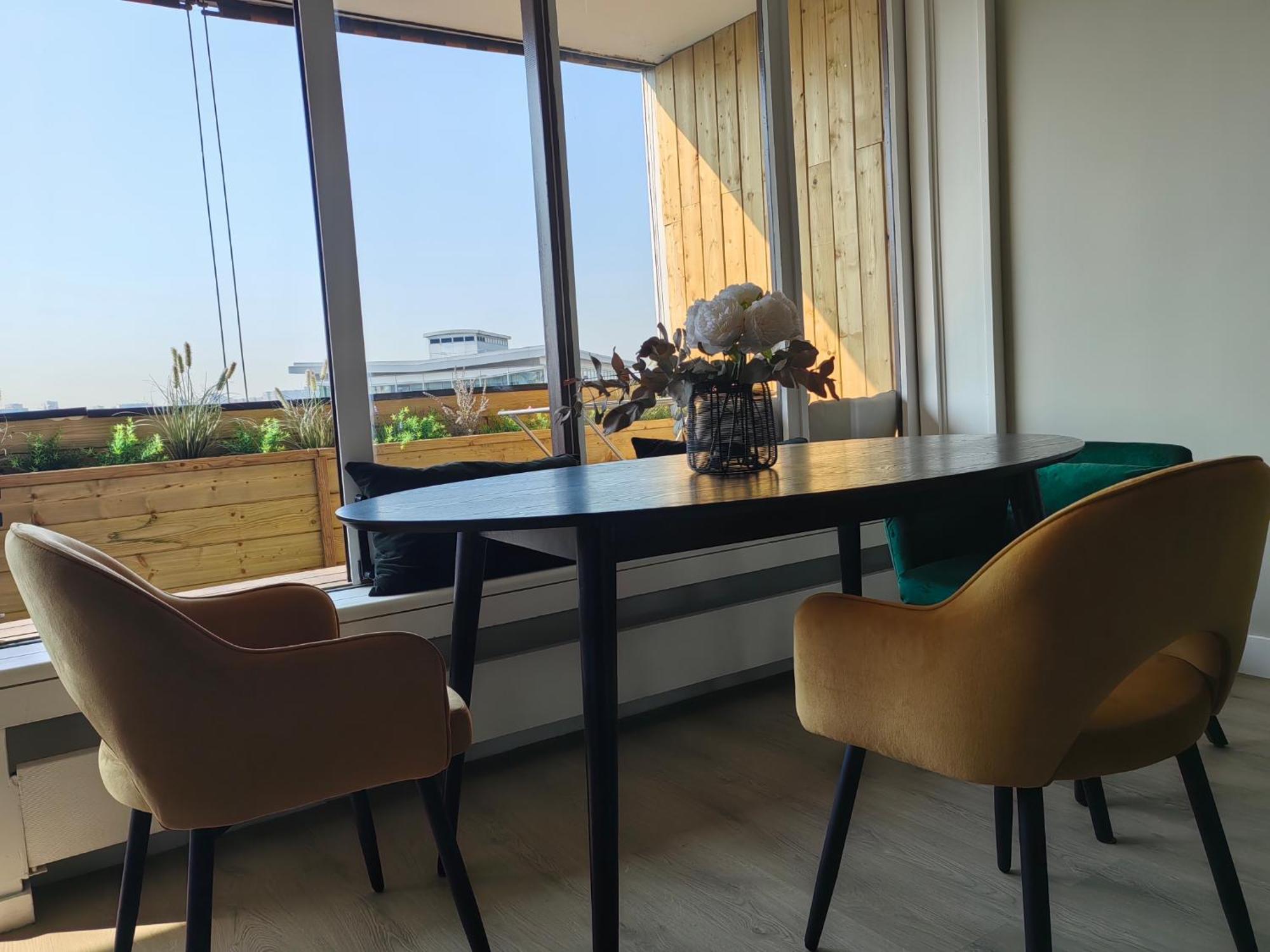 Appartamento Large 55 M² ,view & Terrace