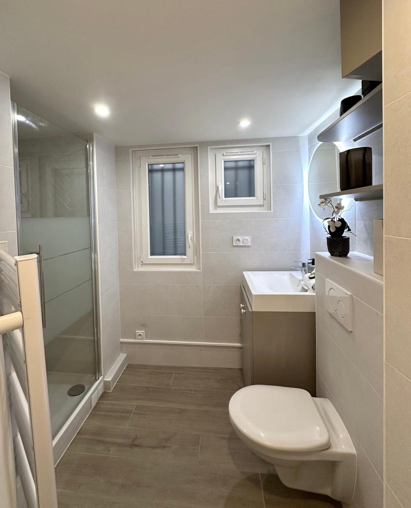 Apartment Brand New Near La Madeleine ! *
