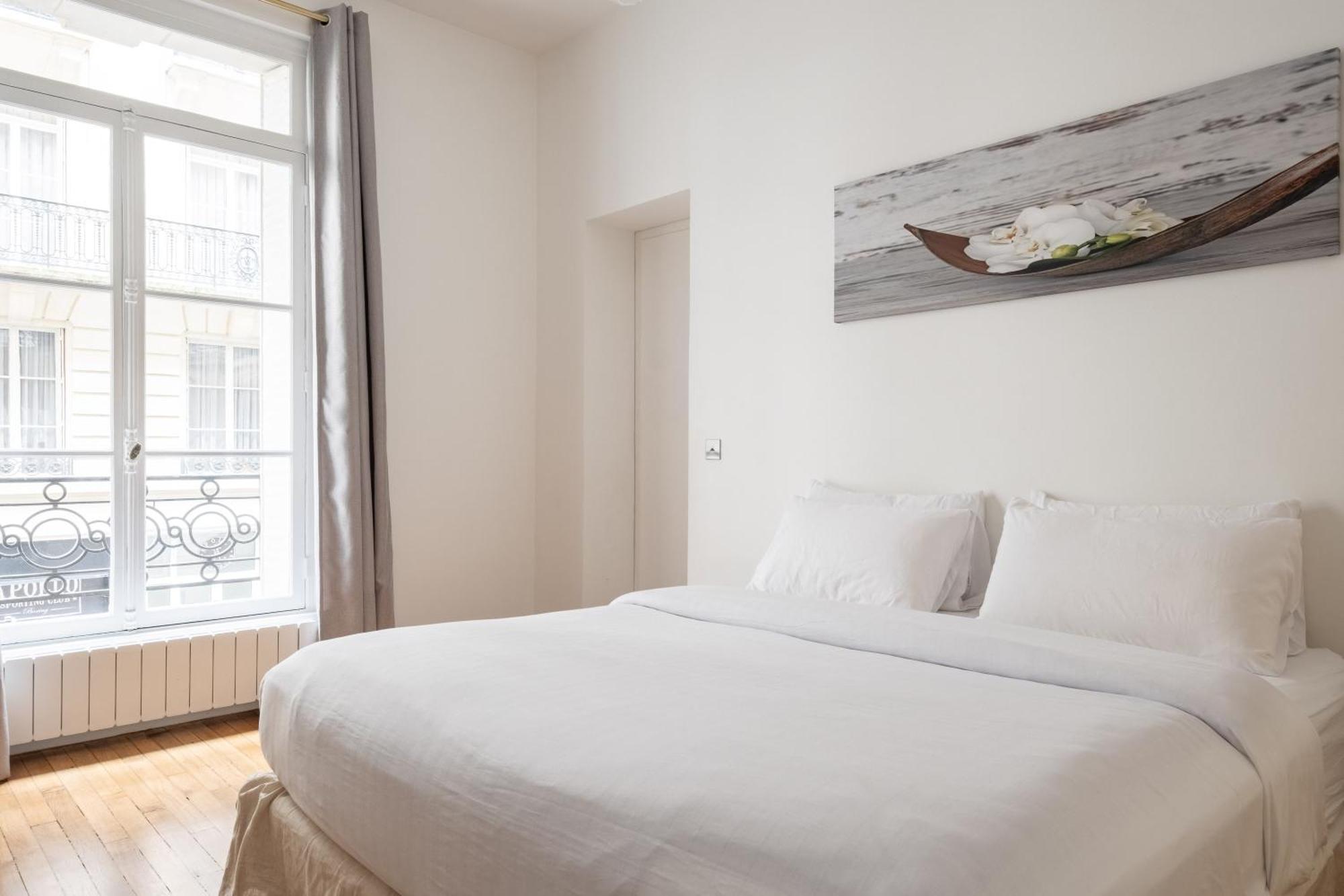 Veeve - Master Of Minimalism * Parigi