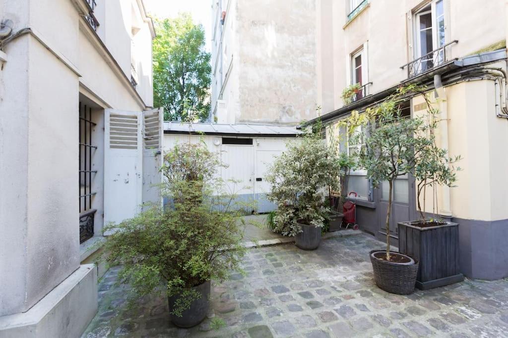 Charming Flat In Montmartre *