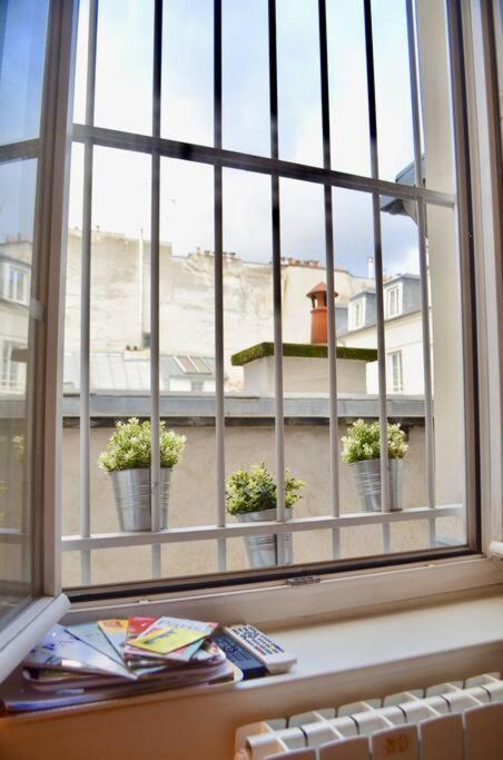 Clara Lovely In The Heart Of Marais *