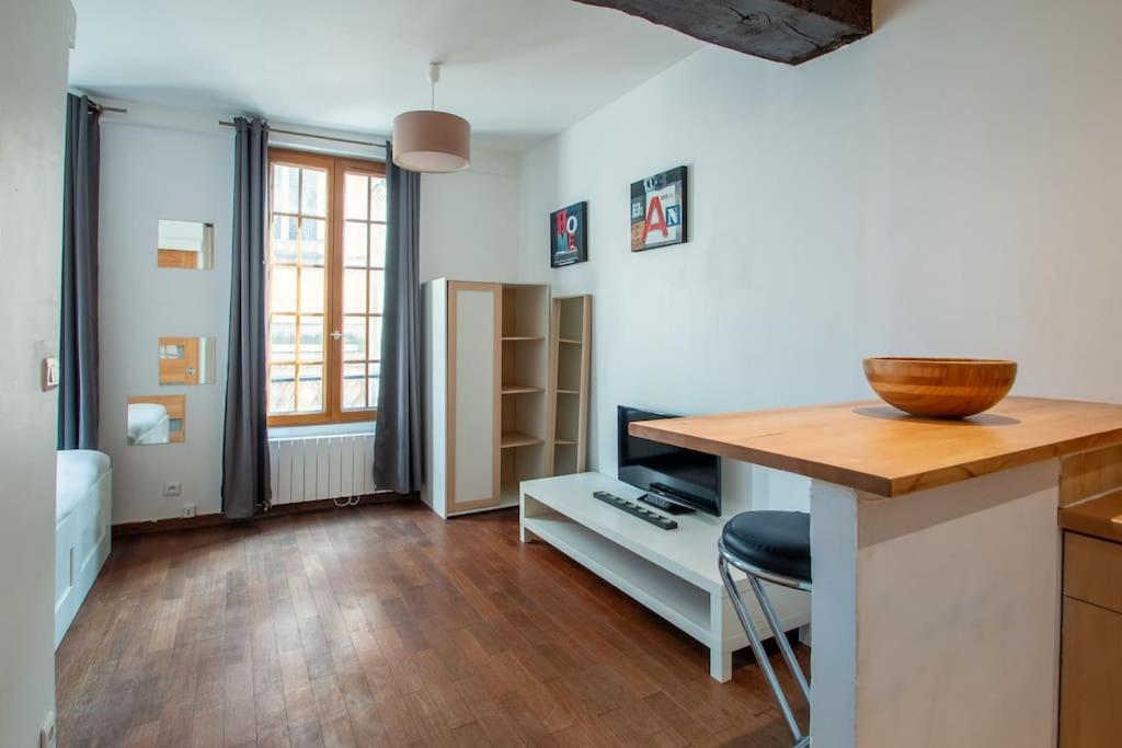 Spacieux Dans Le Beau Quartier Du Marais