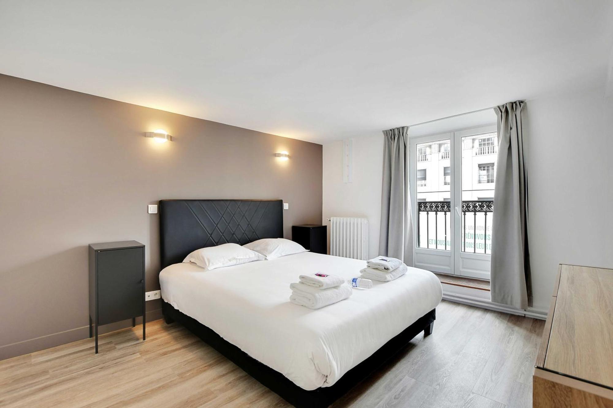 In The Heart Of Opera Apartment *