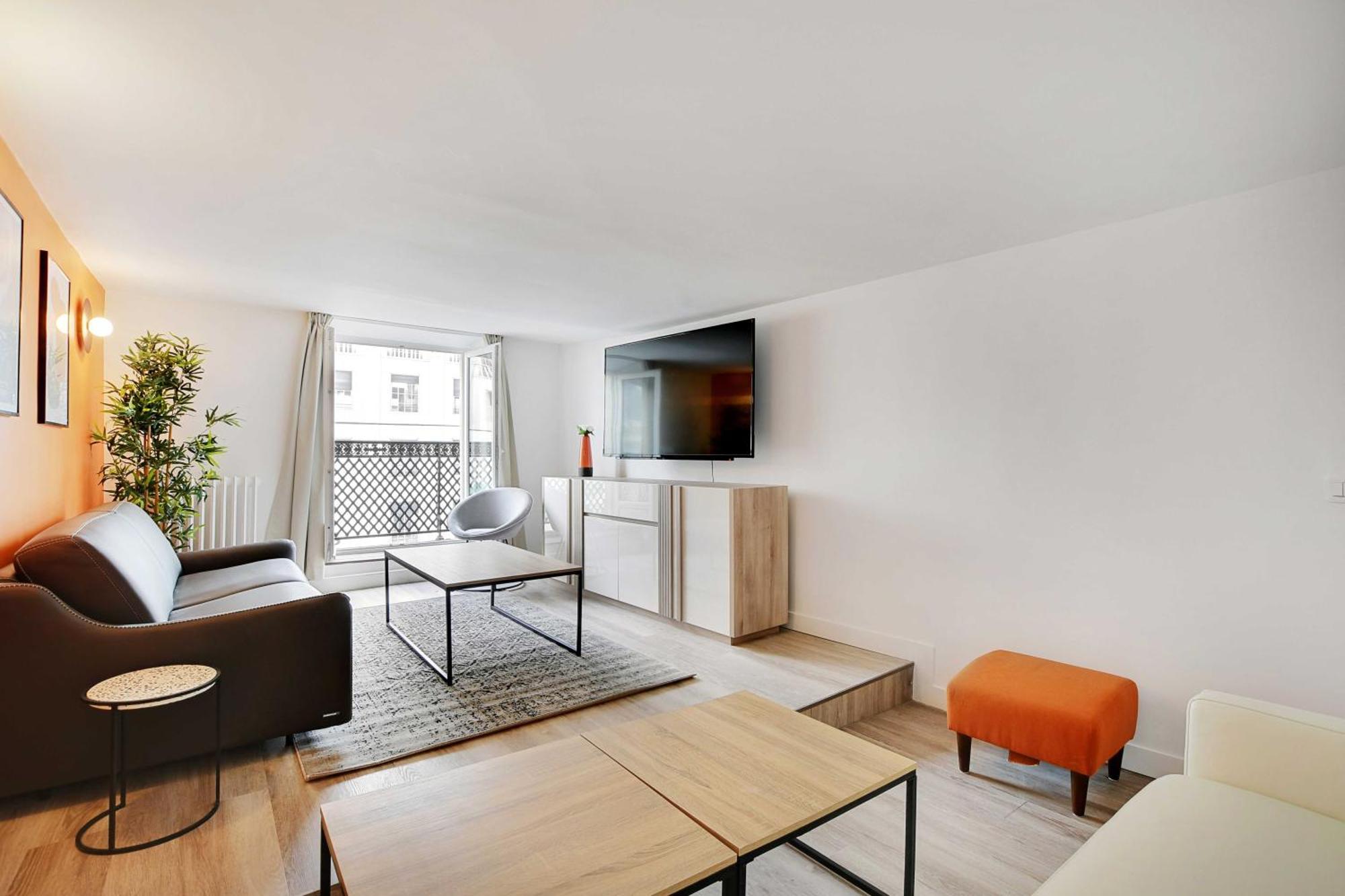 In The Heart Of Opera Apartment