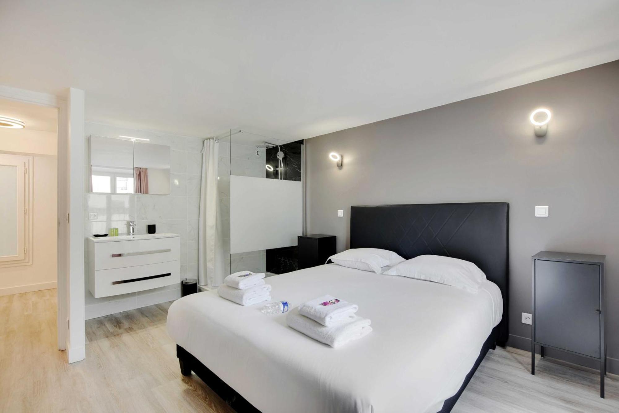 In The Heart Of Opera Apartment Paris