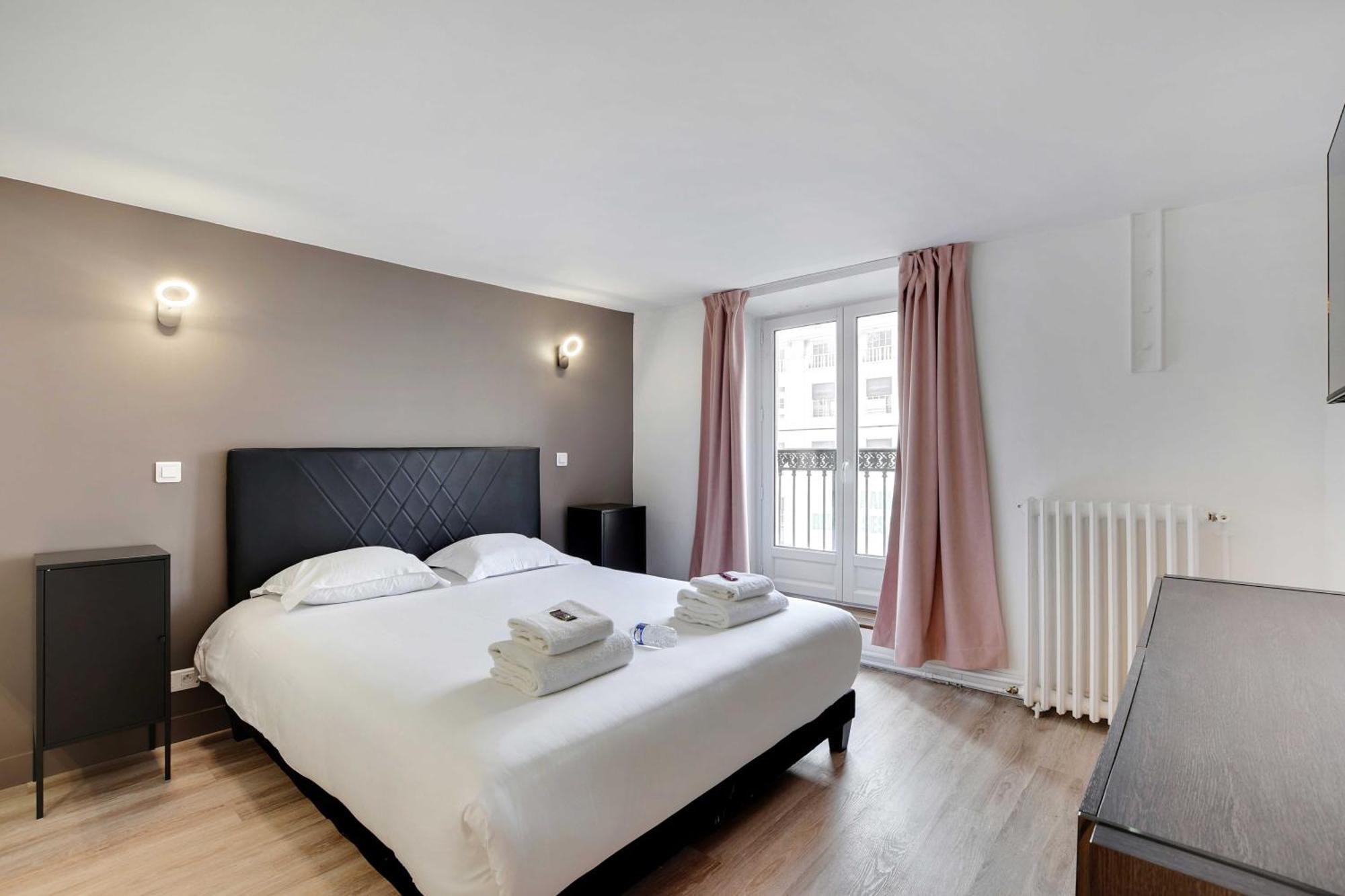 Apartment In The Heart Of Opera