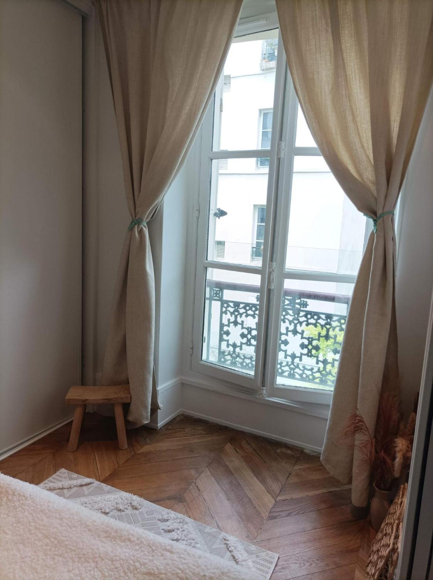 Joli Havre De Paix En Plein Batignolles Parigi