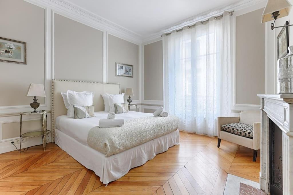 Invalides Pont Alexandre Iii Luxury 2br * Parigi