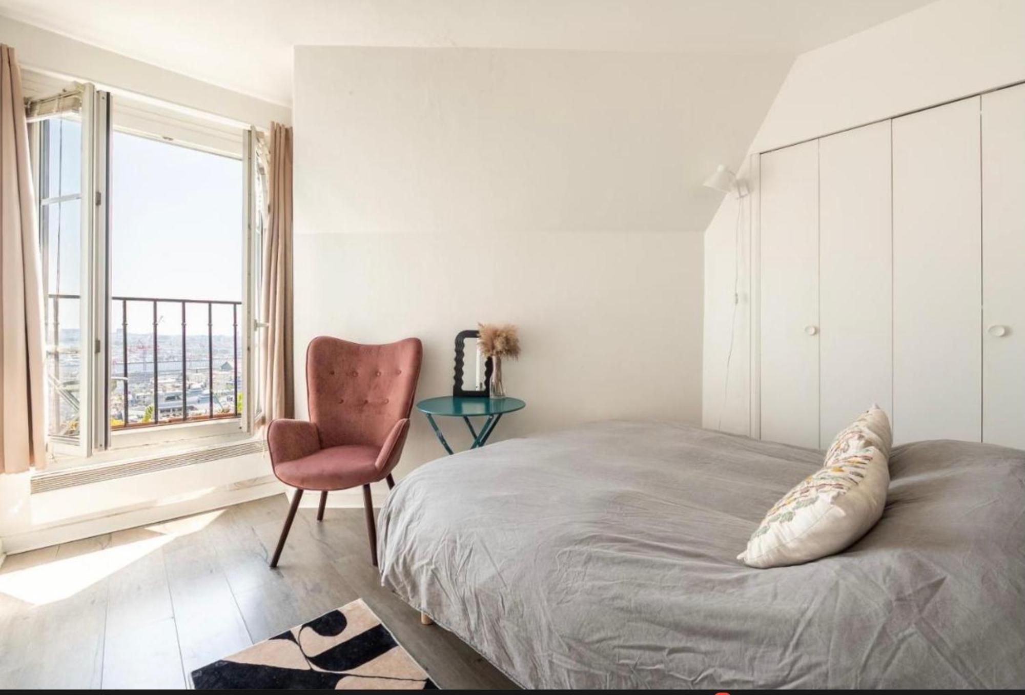 In Front Of Sacre Coeur - 2 Bedrooms In Last Floor Paris