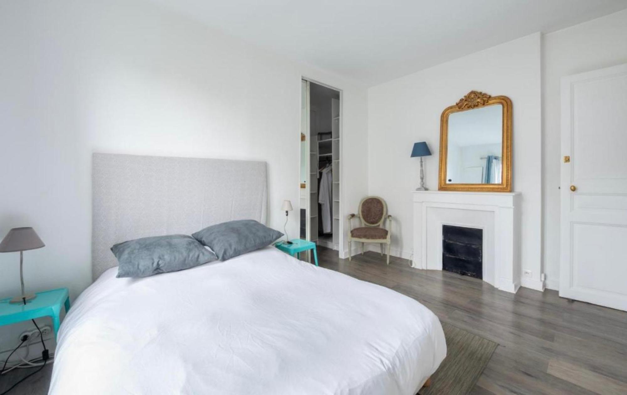 In Front Of Sacre Coeur - 2 Bedrooms In Last Floor * Paris