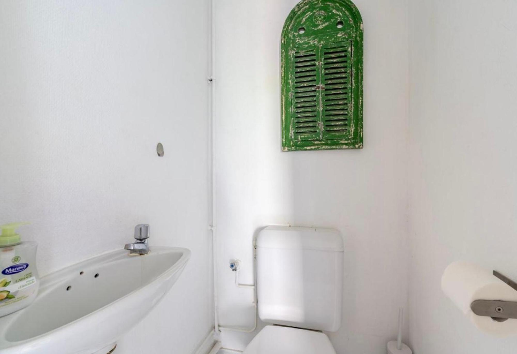 In Front Of Sacre Coeur - 2 Bedrooms In Last Floor *