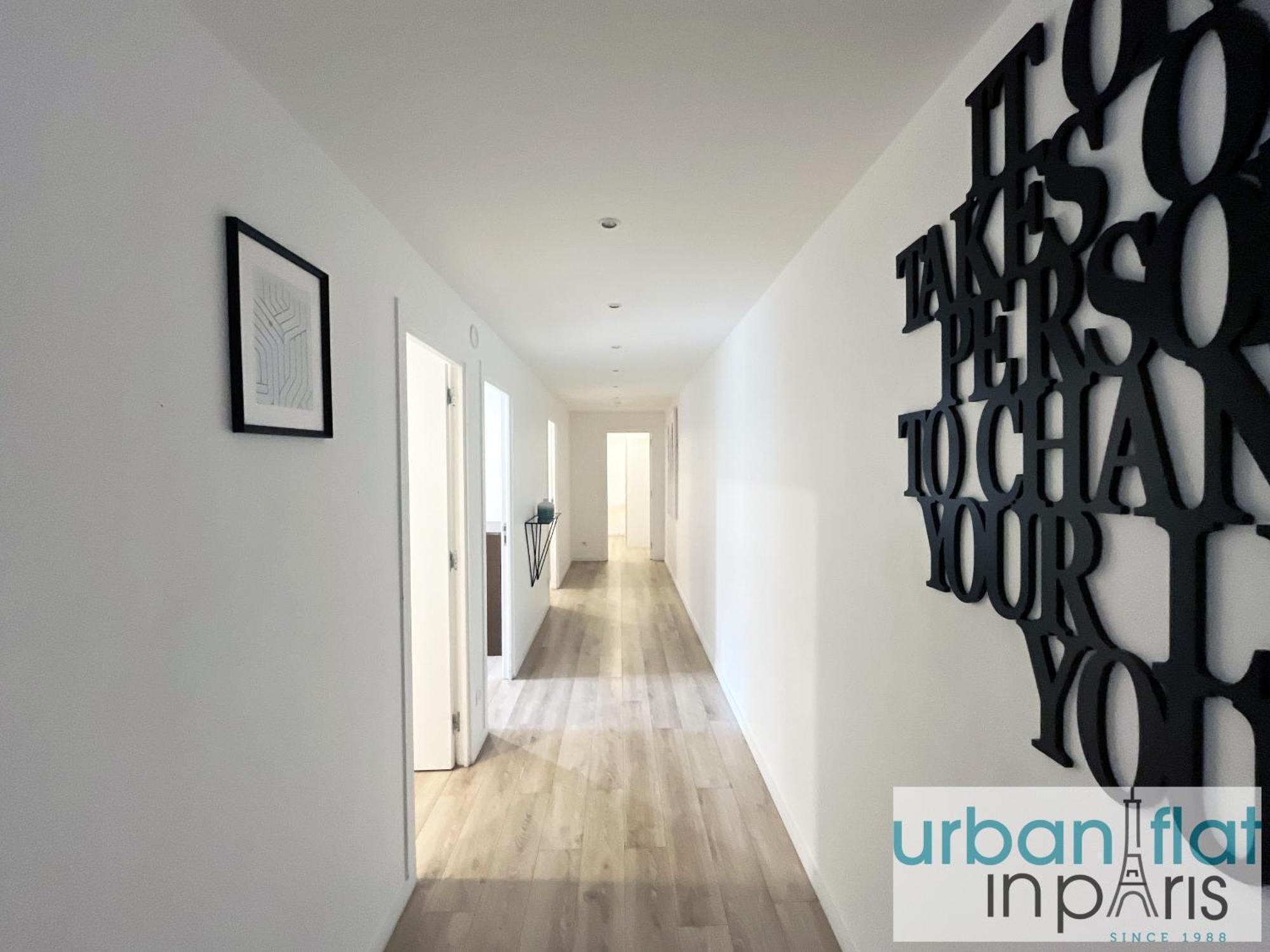 Urban Flat 182 - Spacious 4 Bedroom Flat In Apartment *