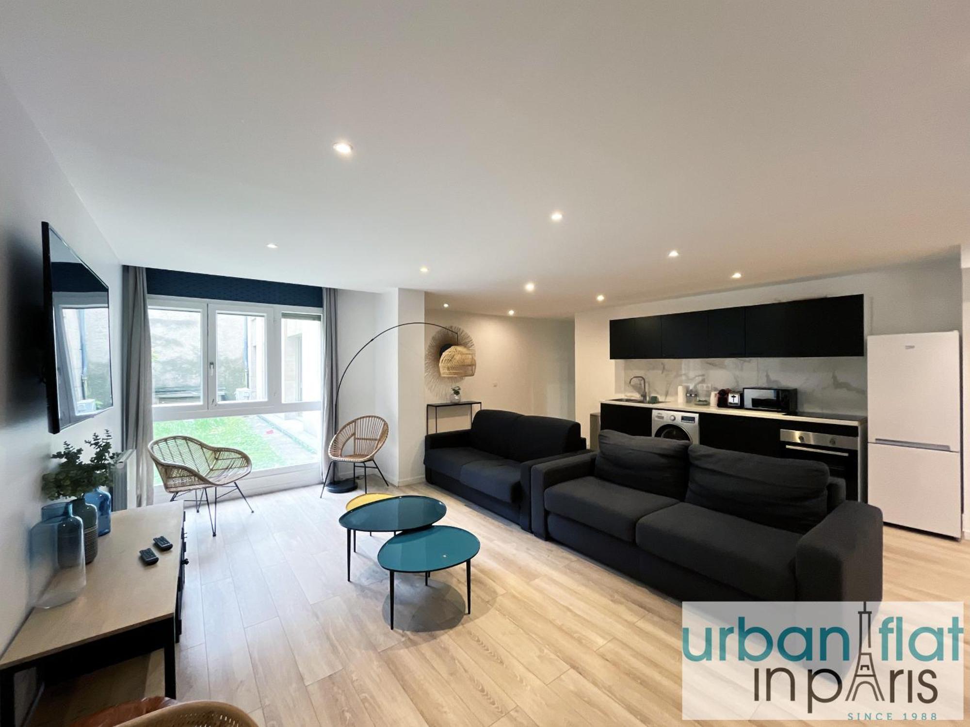 Urban Flat 182 - Spacious 4 Bedroom Flat In Apartment