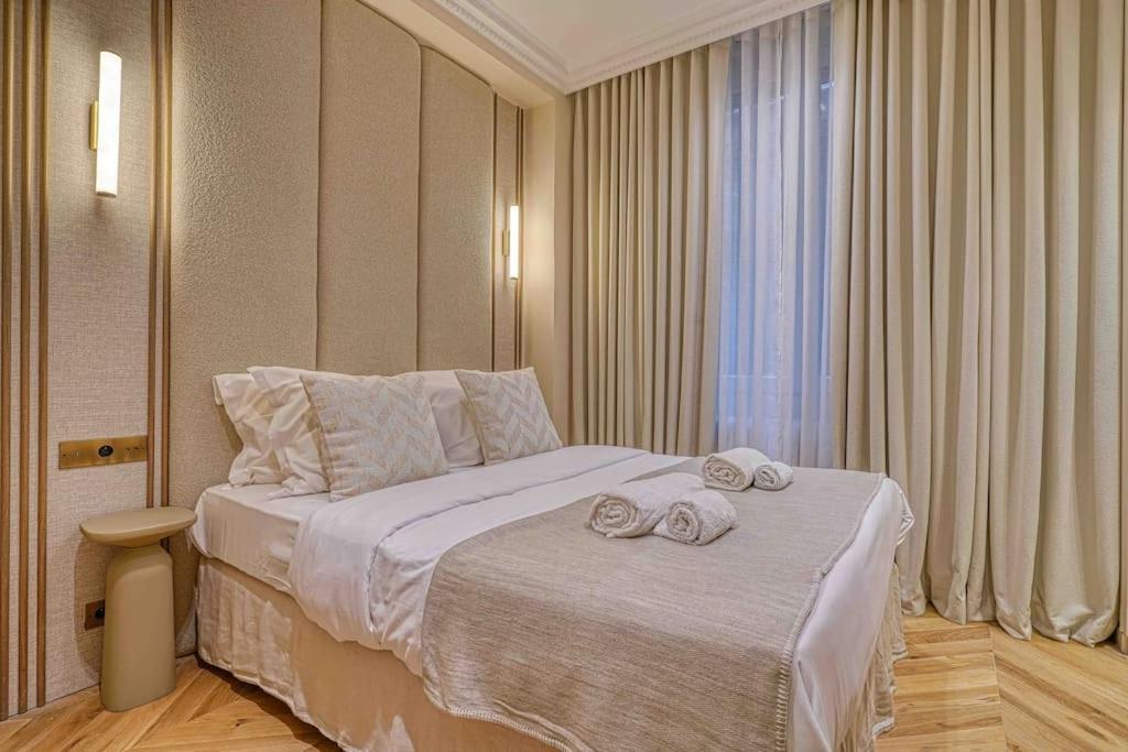 Apartment Off New Opera Louvre 5 Etoiles Paris