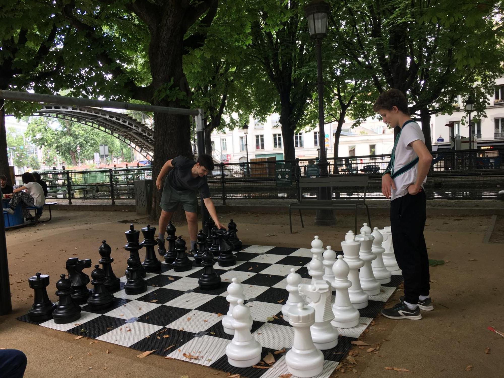 Paris, Au Bord Du Canal Saint Martin Parigi